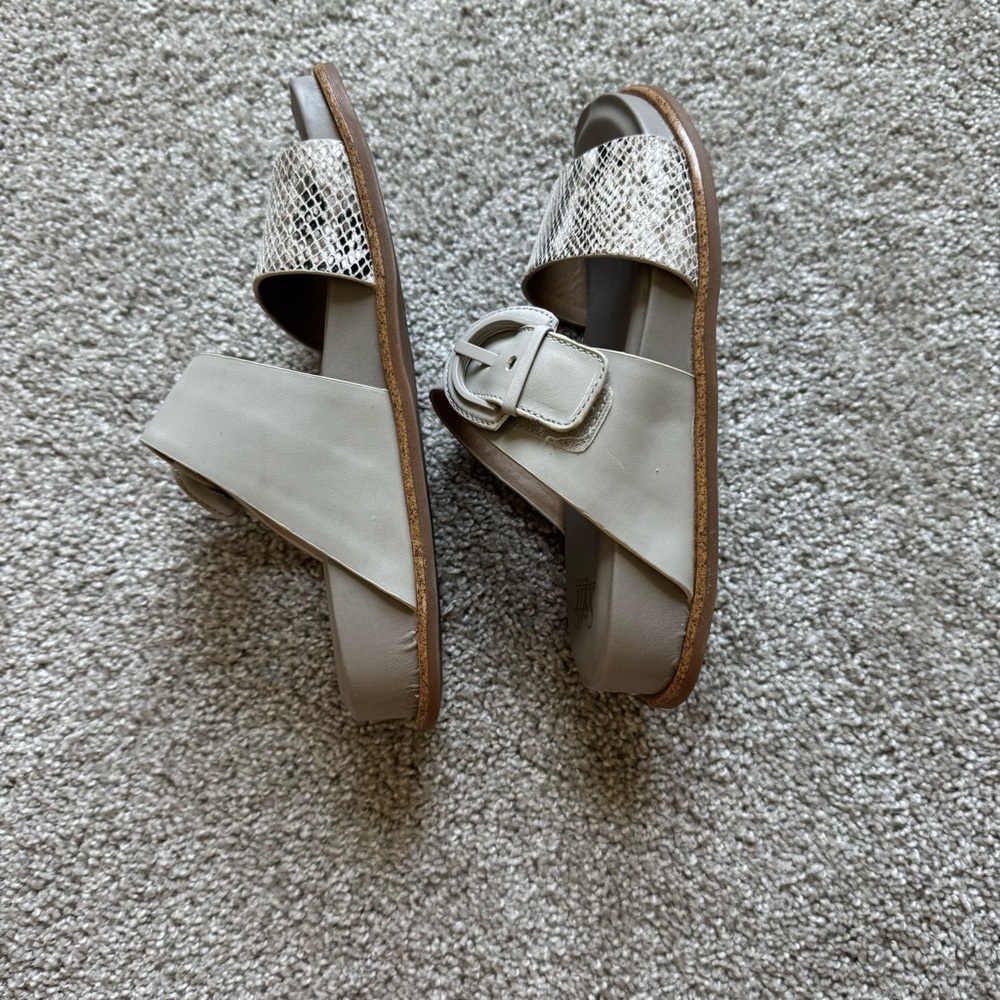 Sofft Sandals with Snakeskin Accent - Picture 3 of 4